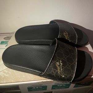 Gucci Slides Men’s size 7 very worn